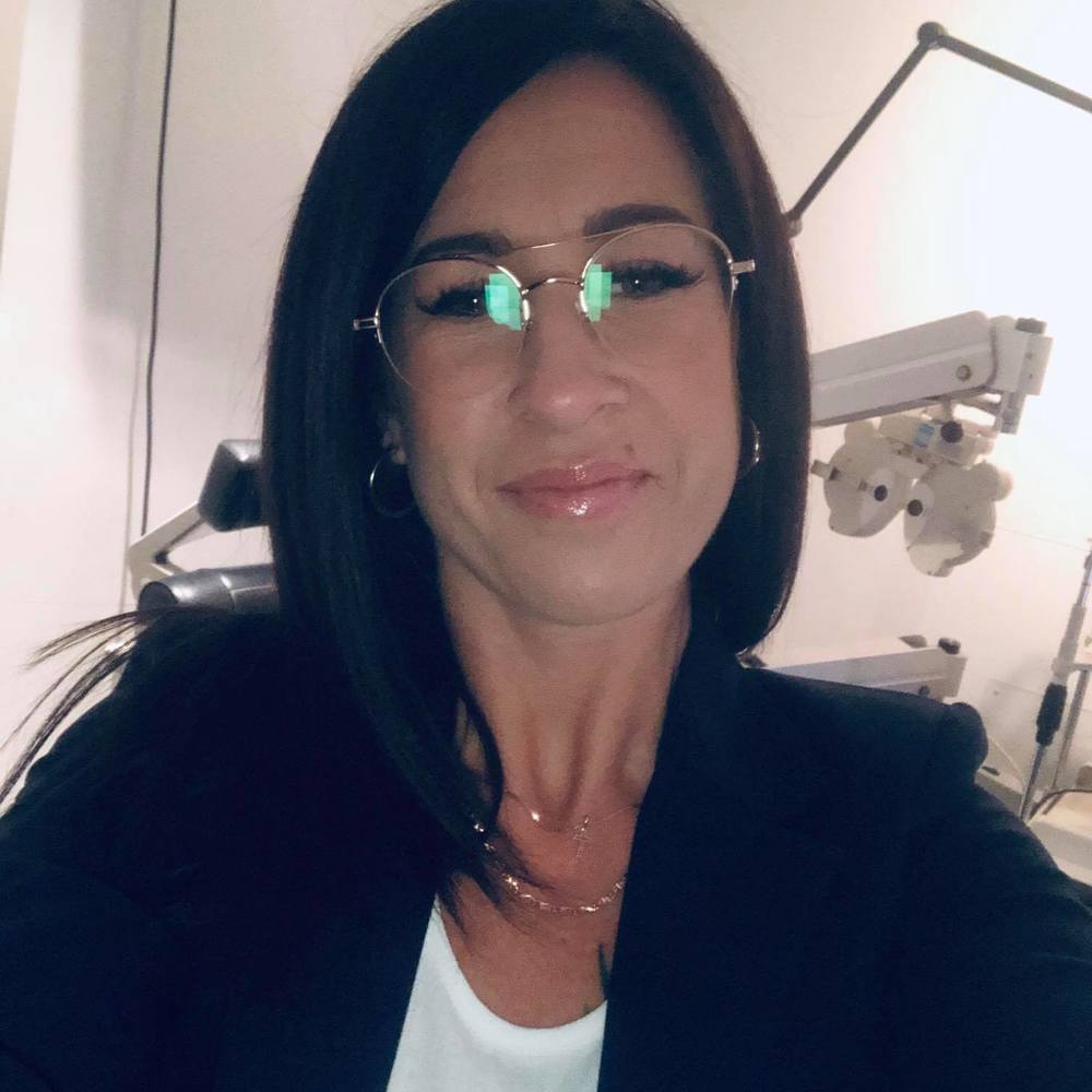Meet your Posher, Anick